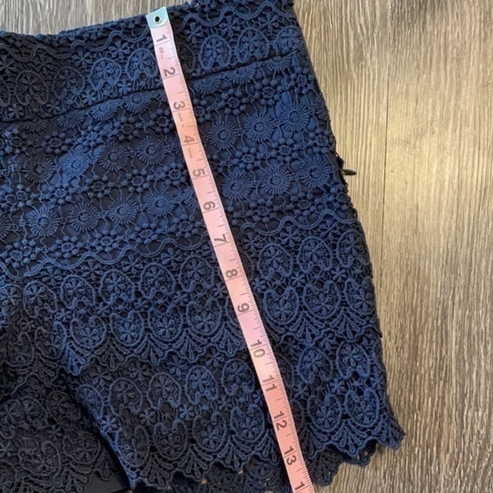 Loft Riviera Short Blue Lace​ - Picture 6 of 7